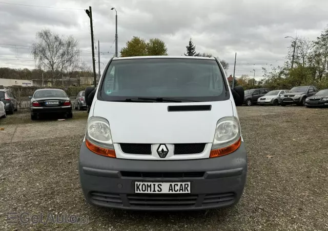 RENAULT Trafic 