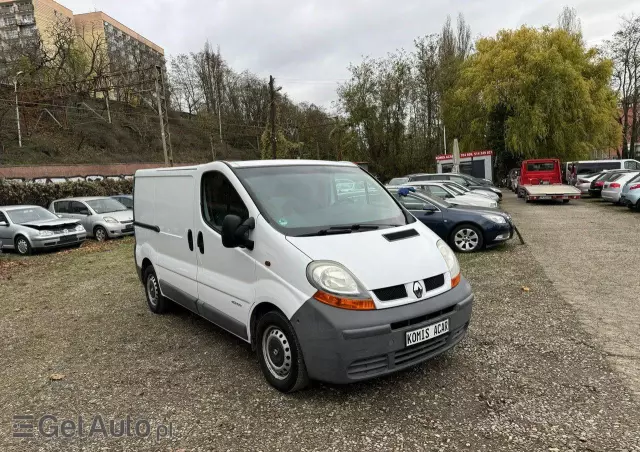 RENAULT Trafic 