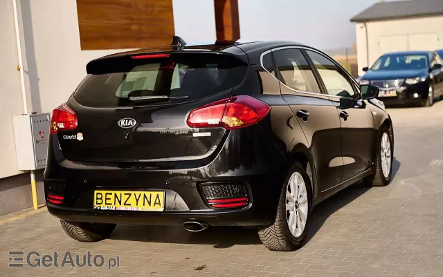 KIA Ceed 1.4 CVVT ISG UEFA EURO 2016