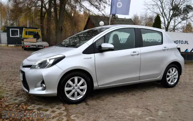 TOYOTA Yaris Hybrid 1.5 VVT-i Club