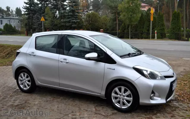 TOYOTA Yaris Hybrid 1.5 VVT-i Club