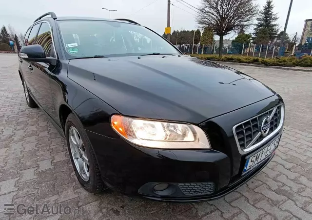 VOLVO V70 2.5T Momentum