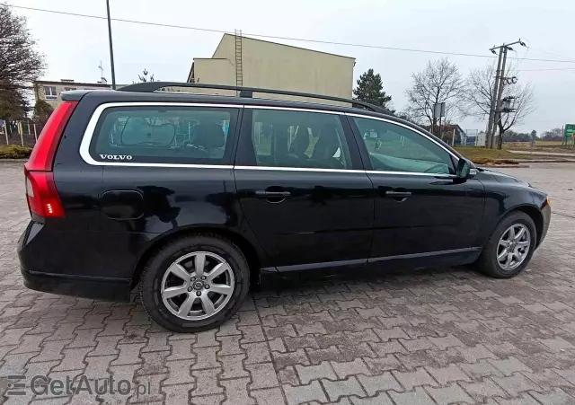 VOLVO V70 2.5T Momentum