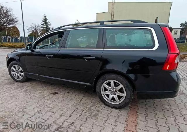 VOLVO V70 2.5T Momentum