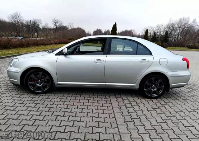 TOYOTA Avensis 2.0 VVT-i Executive