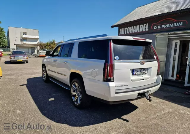 CADILLAC Escalade 