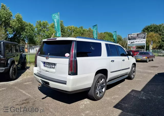 CADILLAC Escalade 