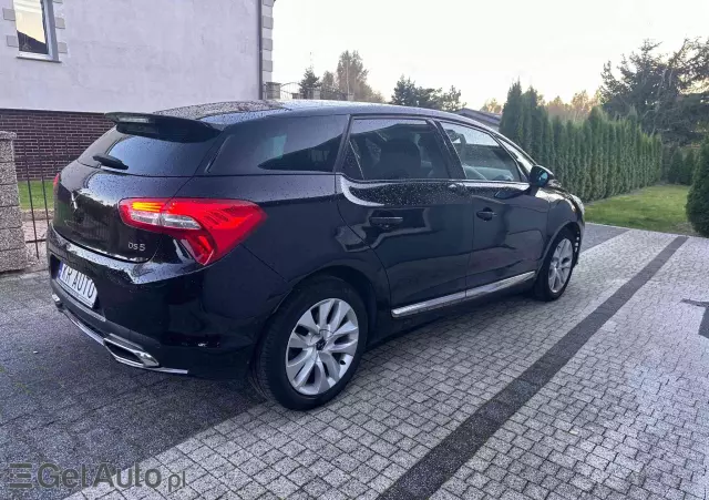 DS AUTOMOBILES DS 5 