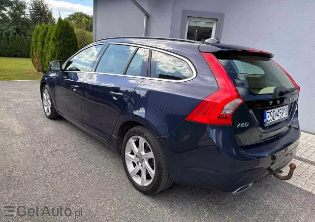 VOLVO V60 D4 Drive-E Summum