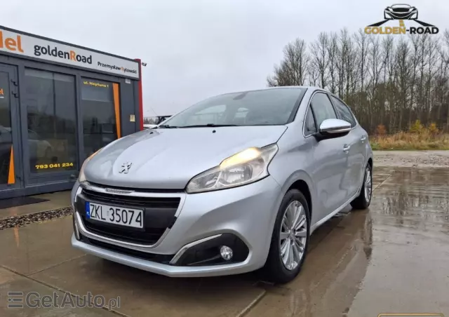 PEUGEOT 208 