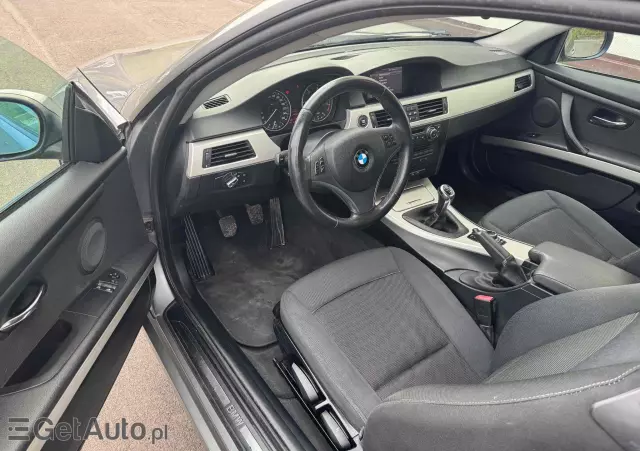 BMW Seria 3 320d xDrive Coupe M Sport Edition