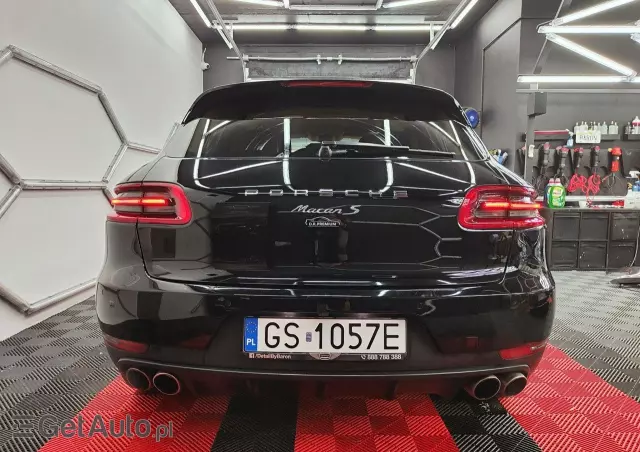 PORSCHE Macan S