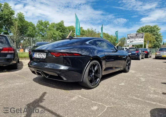 JAGUAR F-Type 2.0 Turbo Chequered Flag