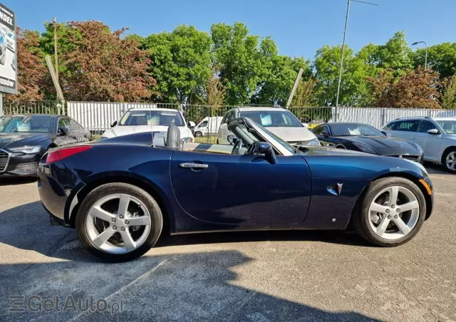 PONTIAC Solstice 