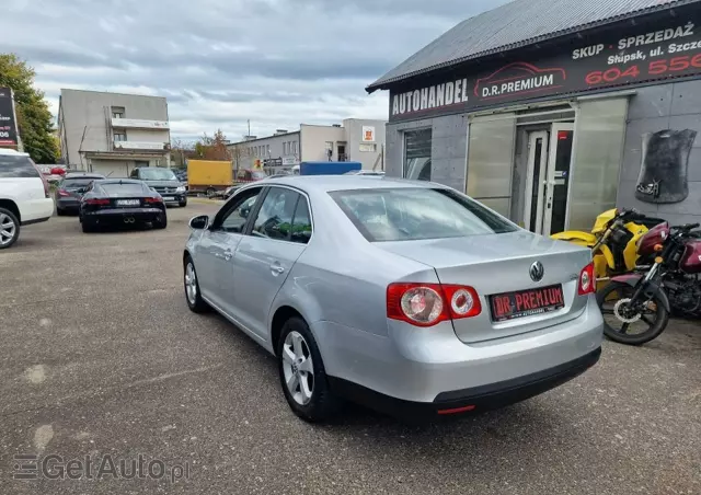 VOLKSWAGEN Jetta 1.6 Trendline