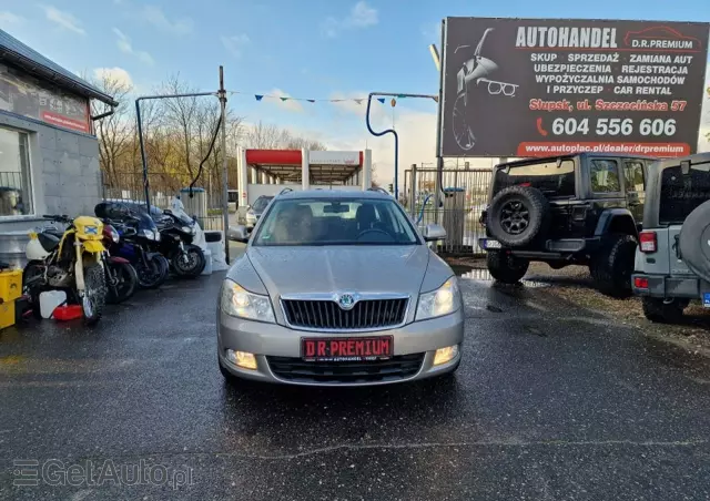 SKODA Octavia Combi 1.4 TSI DSG FAMILY