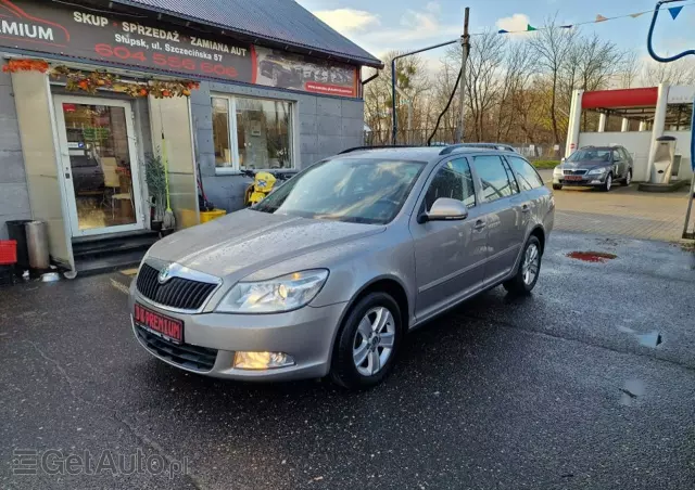 SKODA Octavia Combi 1.4 TSI DSG FAMILY