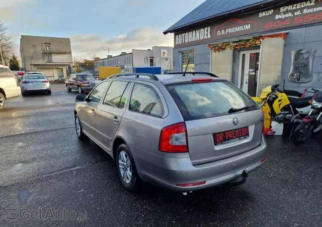 SKODA Octavia Combi 1.4 TSI DSG FAMILY