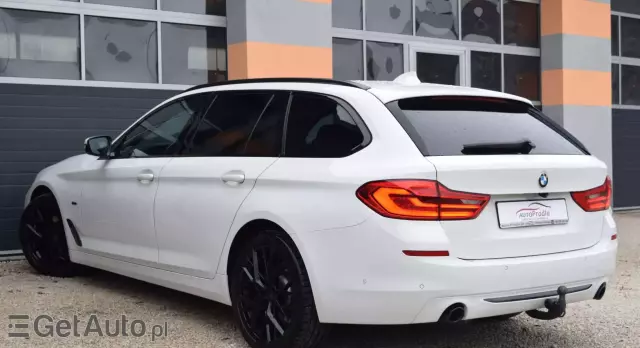 BMW Seria 5 525d Touring Sport Line