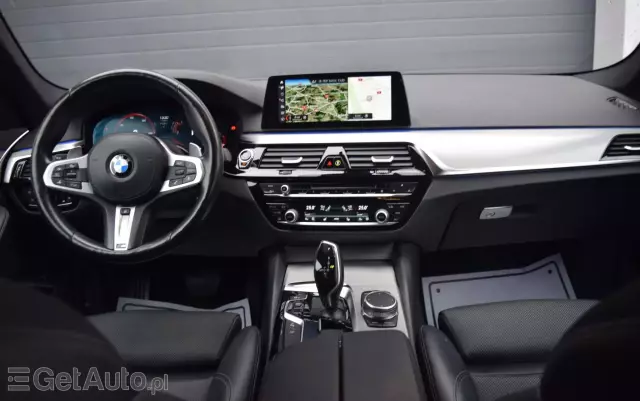 BMW Seria 5 525d Touring Sport Line