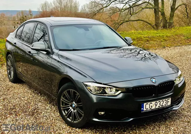 BMW Seria 3 330i