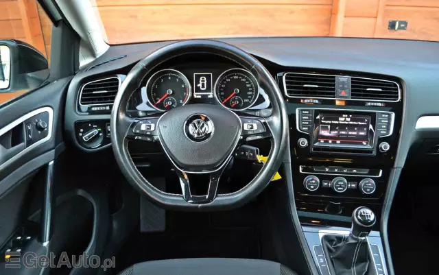 VOLKSWAGEN Golf Variant 1.4 TSI BlueMotion Technology Cup