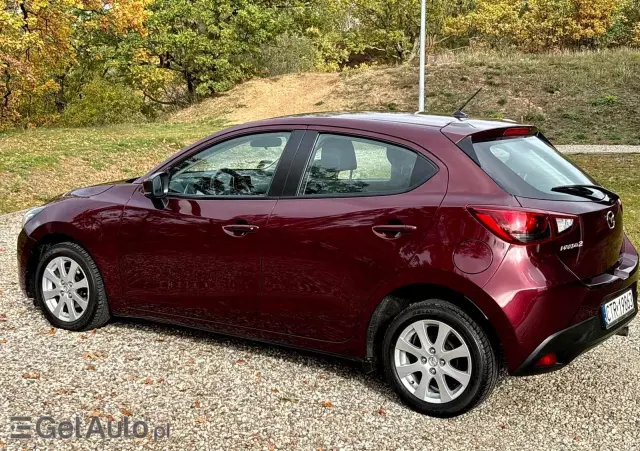 MAZDA 2 