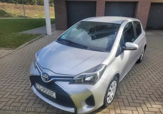 TOYOTA Yaris 