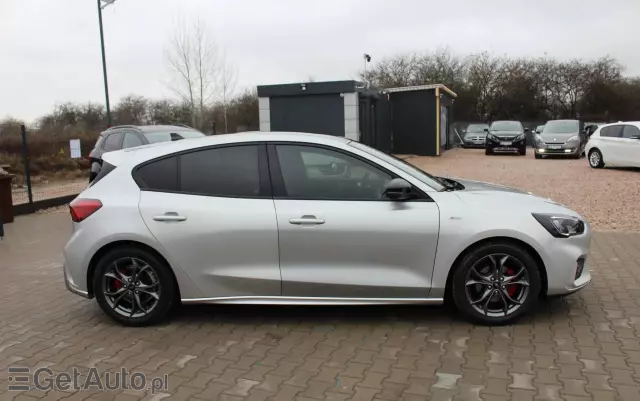 FORD Focus 1.0 EcoBoost Start-Stopp-System ST-LINE X