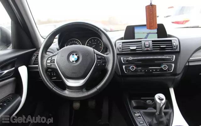 BMW Seria 1 116i Sport Line