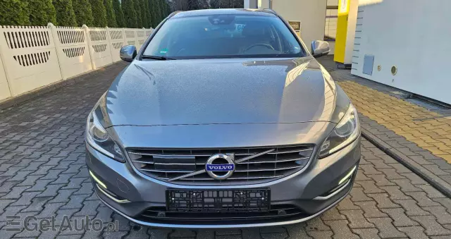 VOLVO V60 D4 Geartronic Summum