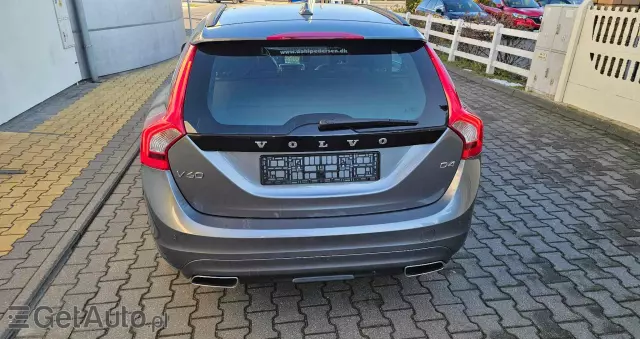 VOLVO V60 D4 Geartronic Summum