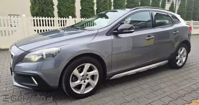 VOLVO V40 Cross Country D2 Drive-E Summum