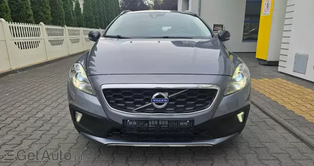 VOLVO V40 Cross Country D2 Drive-E Summum