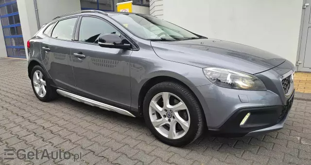 VOLVO V40 Cross Country D2 Drive-E Summum