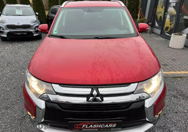 MITSUBISHI Outlander 2.0 2WD Diamant Edition