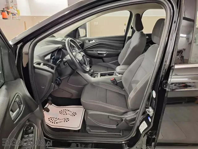 FORD Kuga 1.5 EcoBoost COOL&CONNECT