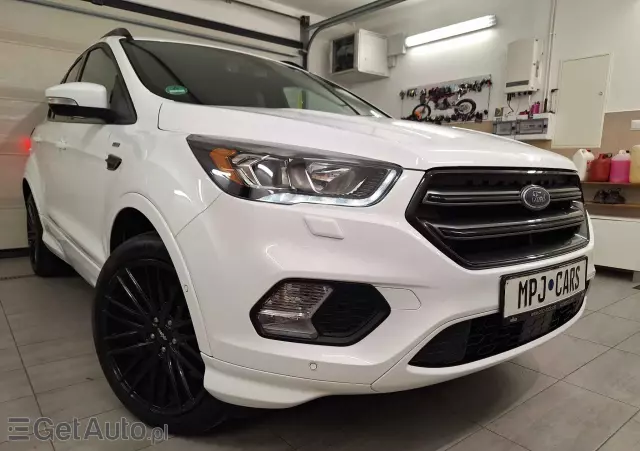 FORD Kuga 1.5 EcoBoost ST-LINE X