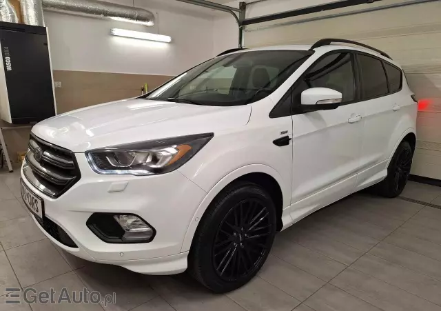 FORD Kuga 1.5 EcoBoost ST-LINE X