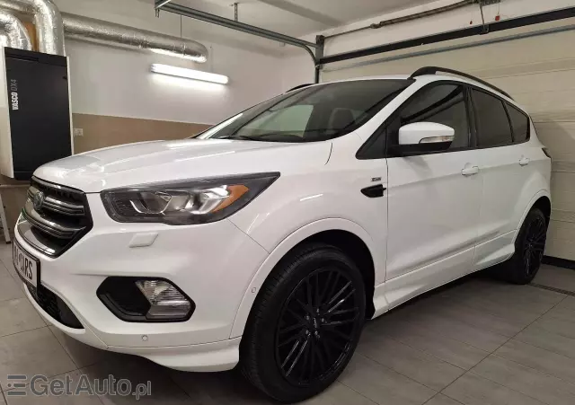 FORD Kuga 1.5 EcoBoost ST-LINE X