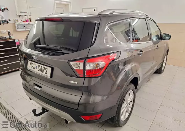 FORD Kuga 1.5 EcoBoost COOL&CONNECT