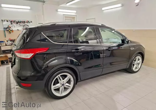 FORD Kuga 1.6 EcoBoost 2x4 Titanium