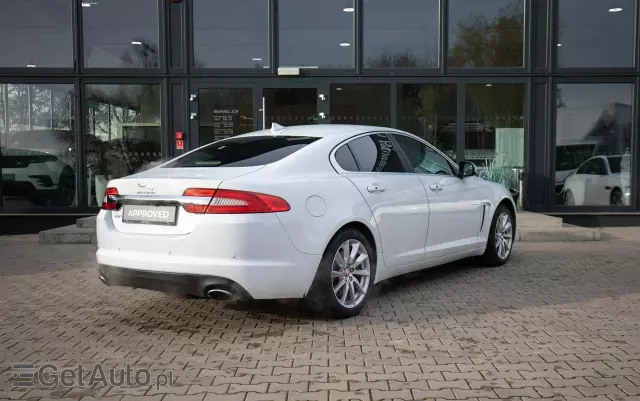 JAGUAR XF 2.0 T Luxury