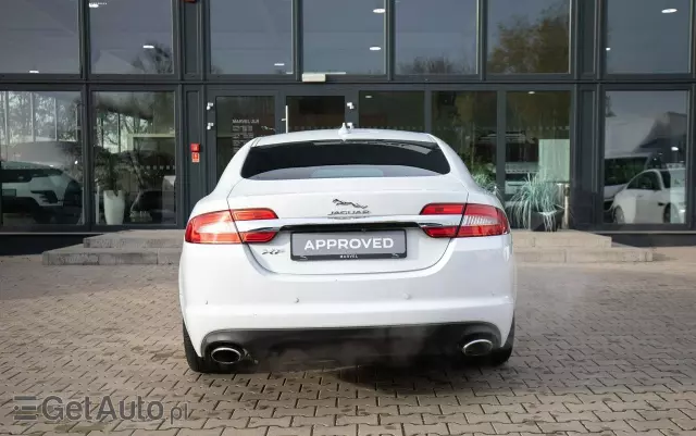 JAGUAR XF 2.0 T Luxury