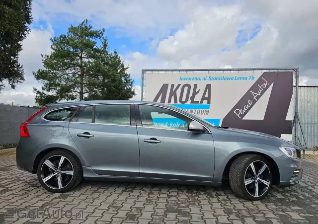 VOLVO V60 D4 R-Design