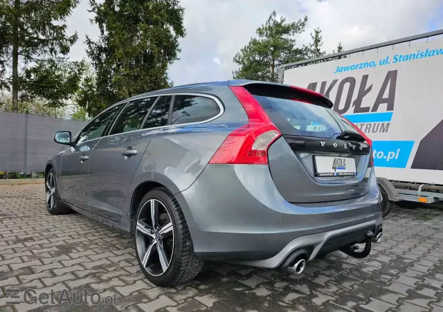 VOLVO V60 D4 R-Design