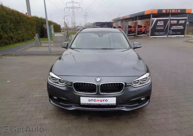 BMW Seria 3 320d Touring xDrive Sport Line