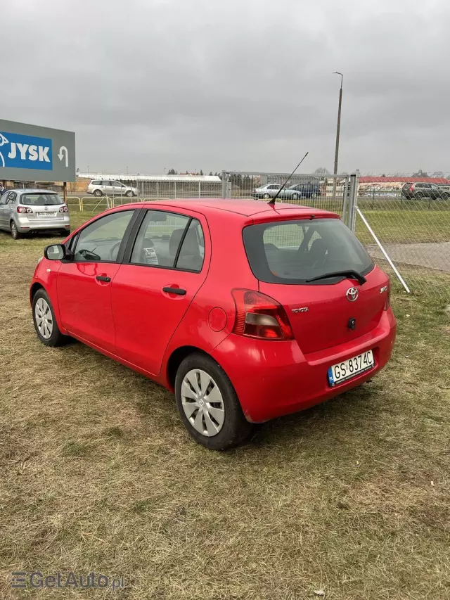 TOYOTA Yaris 