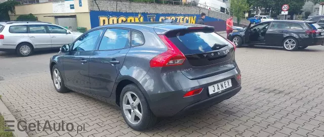 VOLVO V40 D2 Momentum