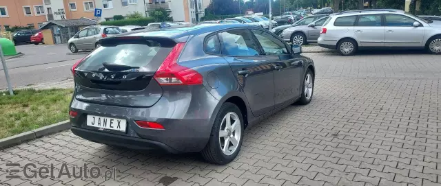 VOLVO V40 D2 Momentum